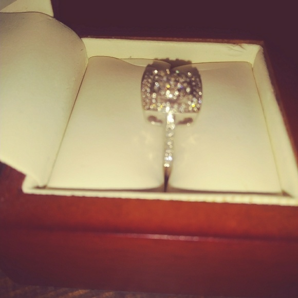 Ring - Picture 7 of 8